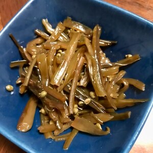 ごはん泥棒♪茎わかめと山椒の佃煮